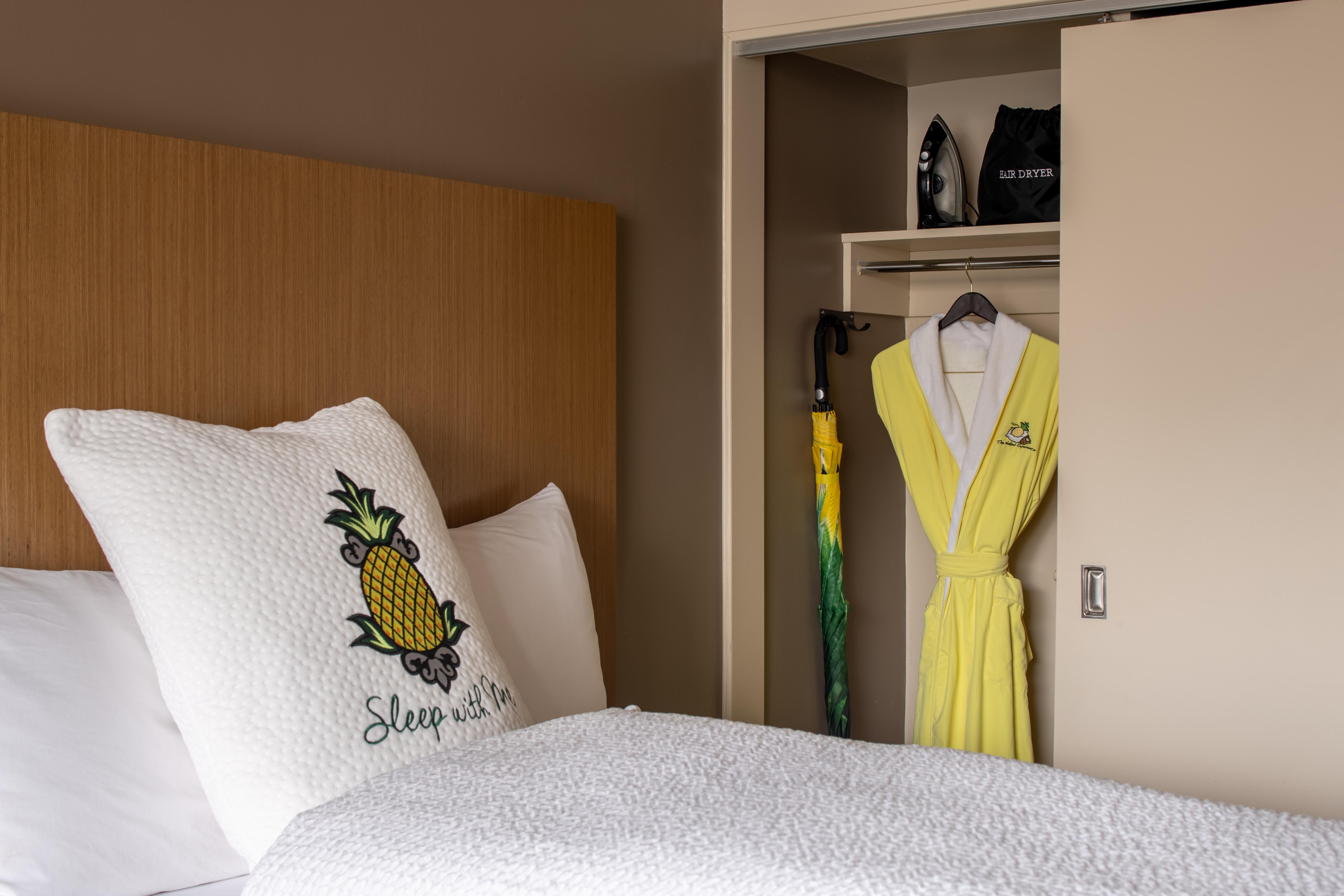 Staypineapple, Hotel Rose, Downtown Portland Eksteriør bilde