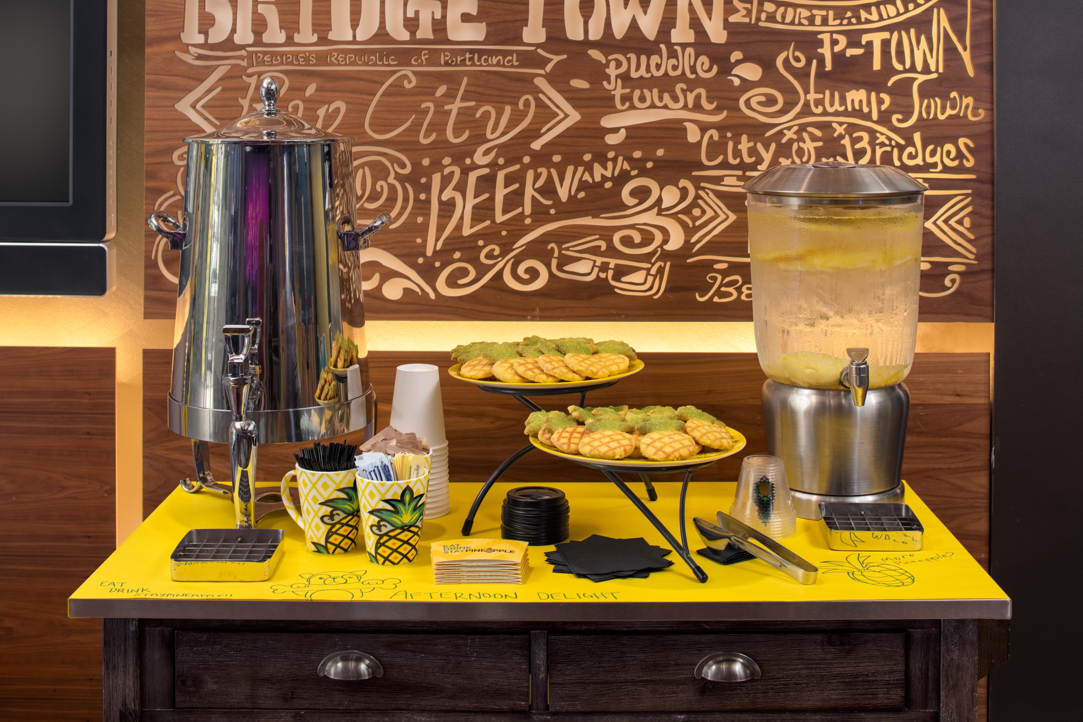 Staypineapple, Hotel Rose, Downtown Portland Eksteriør bilde